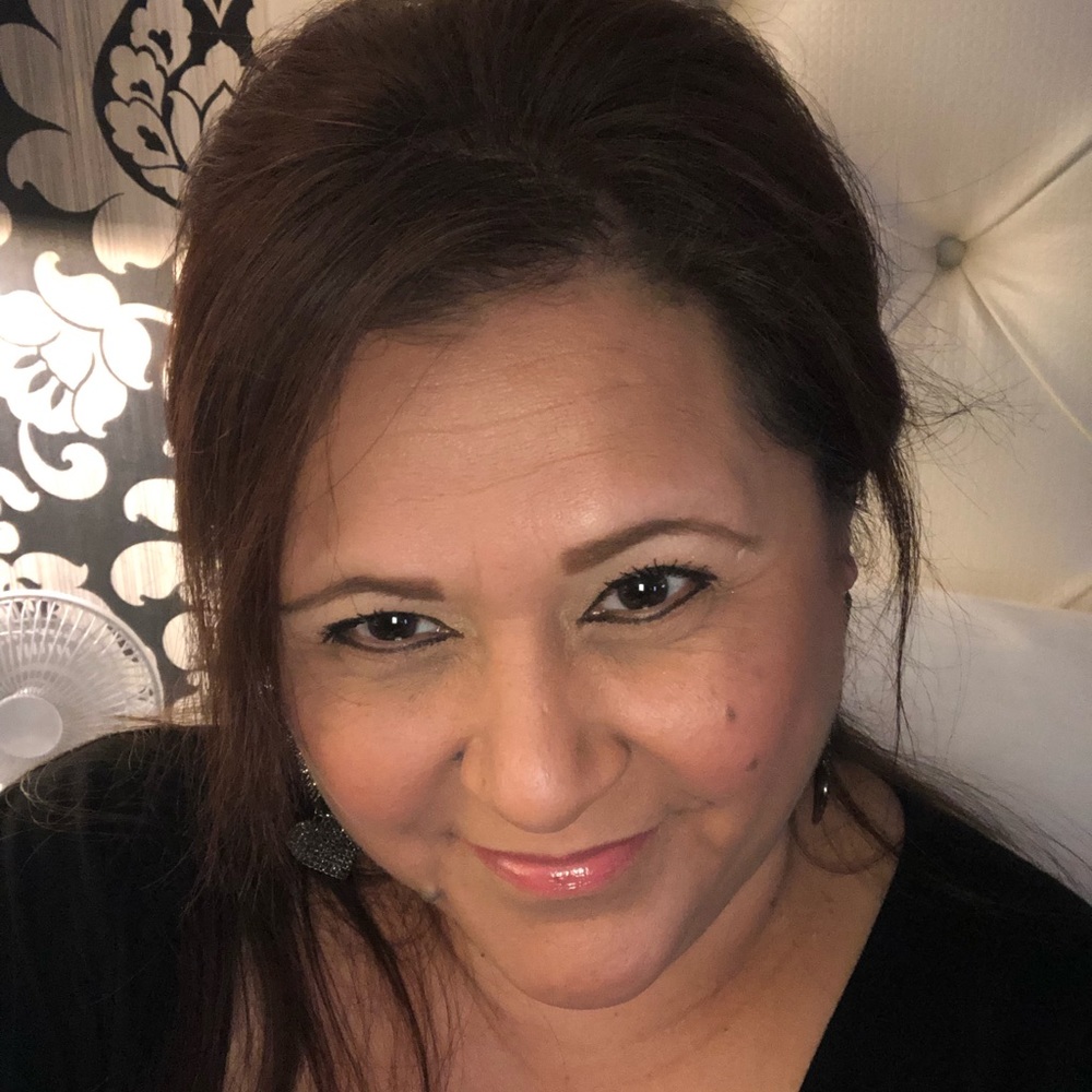 Meet your Posher, Juanita